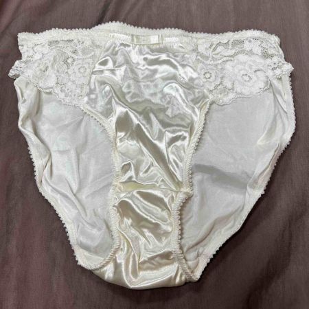 Трусики женские, атлас, кружево, размер 46 -50